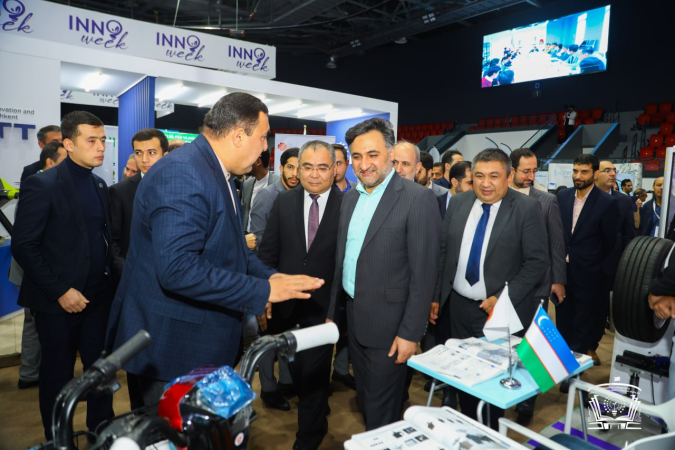 Iranian guests familiarized themselves with the exhibition of innovative products